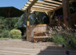 Projet d'aménagement avec pergola, terrasse en bois et bain nordique